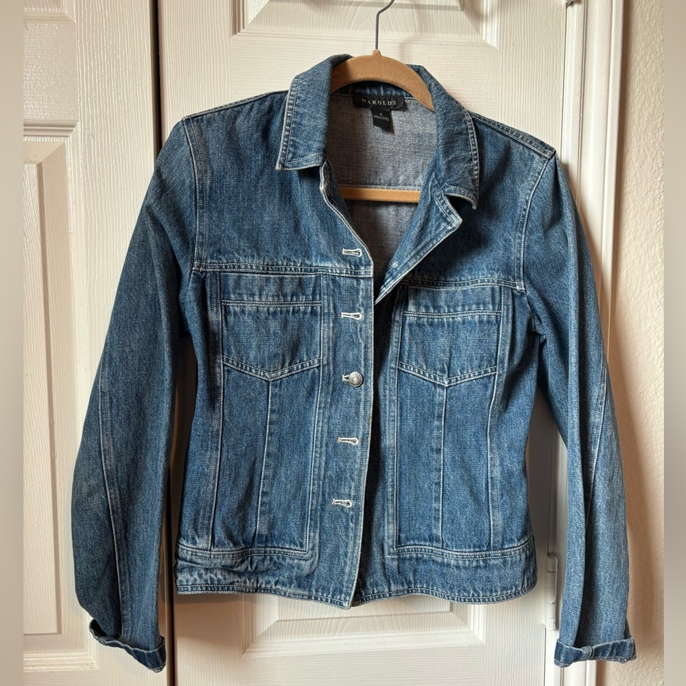 Harold’s Jean Jacket. Perfect Condition 🤩